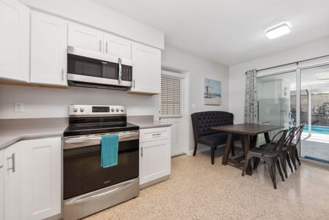 075d2951-8b3c-4a01-aa3c-e8ae4ada285f