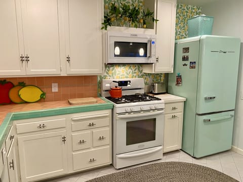 spacious kitchen - original 1950's vibe