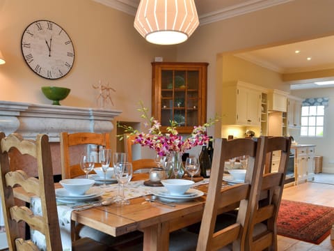 Convenient dining area with open aspect to kitchen | Linton, Keswick