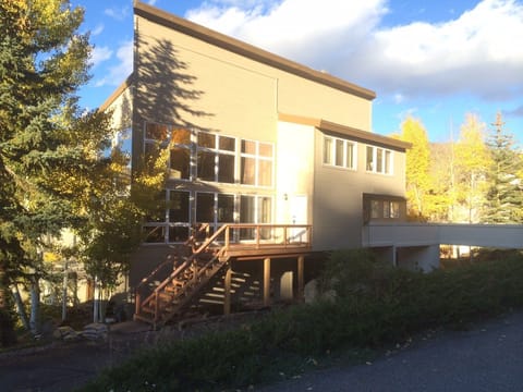 Amazing Eagle-Vail home- great views and lots of light.  More pics coming soon!