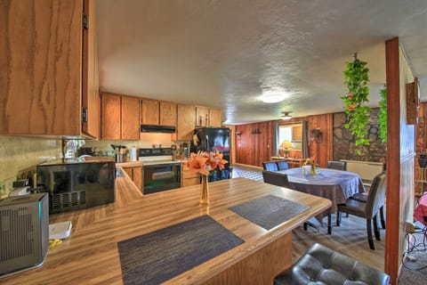 Kitchen | Breakfast Bar