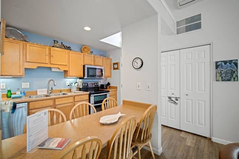 Cook a delicious meal in this fabulous kitchen.