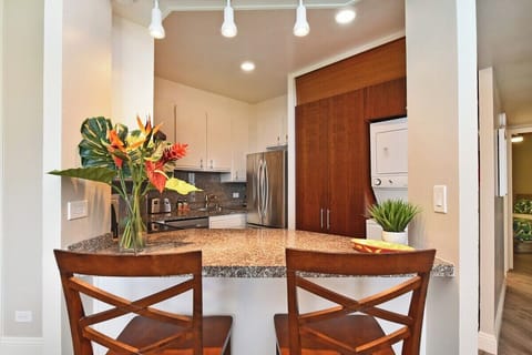 2 bar stool seating prefect for quick breakfast