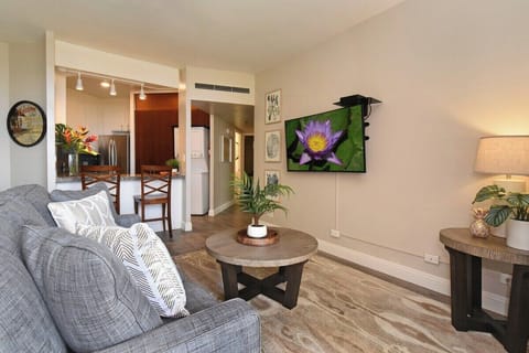 Open living area perfect for family and friends lounging