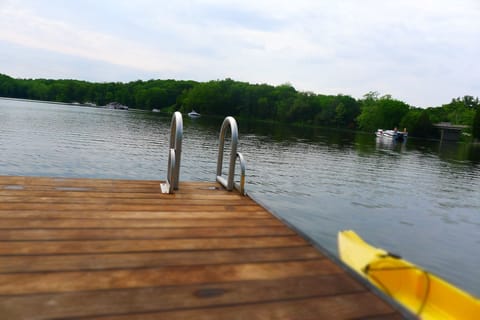 Swim dock