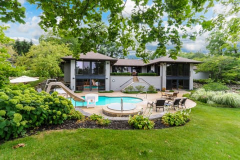 Come kickback and relax and cozy up in the hot tub and outdoor firepit.