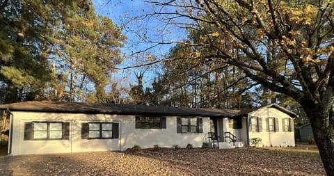 Front of the house. Two driveways that can fit up to 6 vehicles