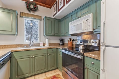 Gather, cook, and enjoy—this kitchen is the heart of your stay