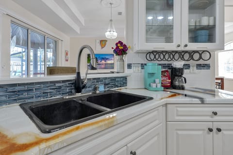 d6ed83a7-ebd7-4161-b014-e4cc3b096e5d