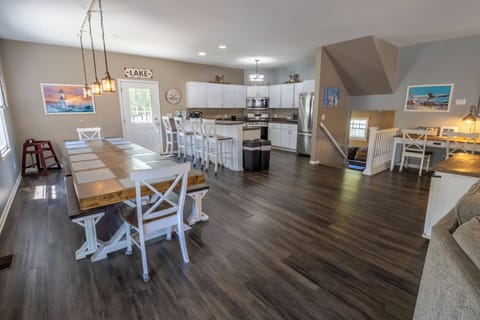 Main Level | Dining | Kitchen