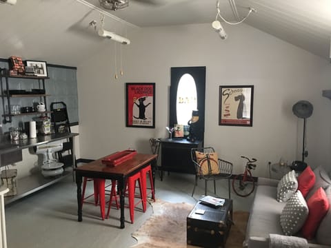 SPACIOUS AND COMPFORTABLE!