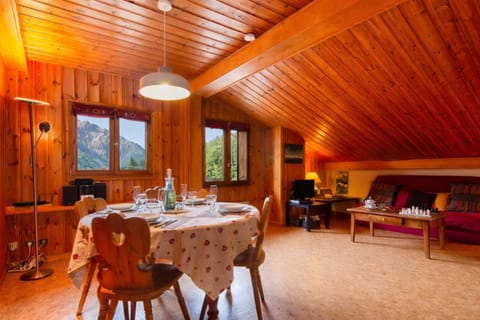 Living room with a superb Mont Blanc view