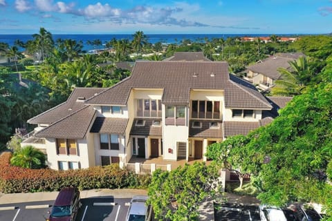 Building 5 Exterior - Kahala Complex