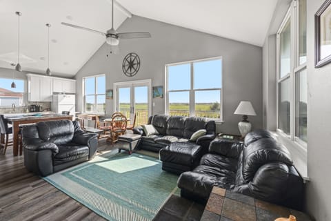 Large windows to enjoy the outdoors, even when you're indoors.