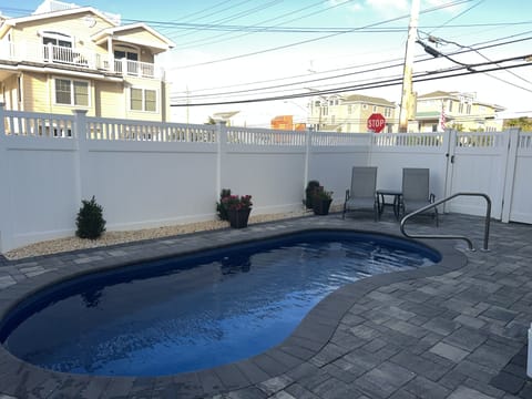 3-5ft saltwater pool
