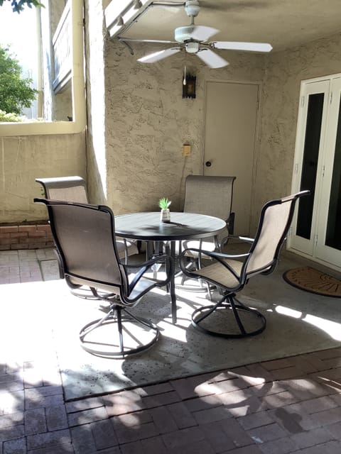Covered patio with table for 4