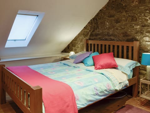 Relaxing double bedroom | The Pig Sty - Cwm Clyd, Llandovery