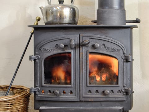 Warming wood burner | The Cow Shed - Cwm Clyd, Llandovery