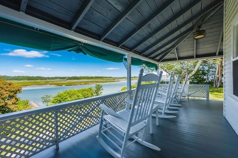 Welcome to Thurston Point Cottage!