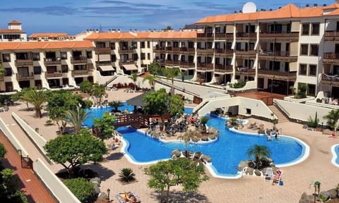 Swimmingm pool