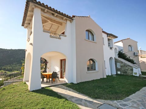 Property, House, Building, Home, Real Estate, Facade, Villa, Estate, Hacienda, Architecture
