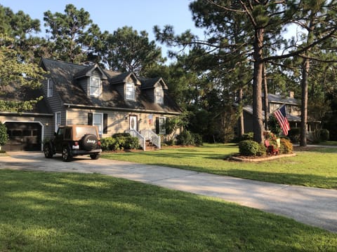 Front view of Jasmine Cottage