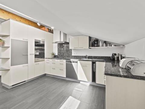 Cabinetry, Building, Kitchen, Countertop, Wood, Floor, Flooring, Real Estate, Ceiling