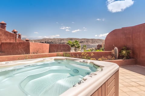 Rooftop jacuzzi