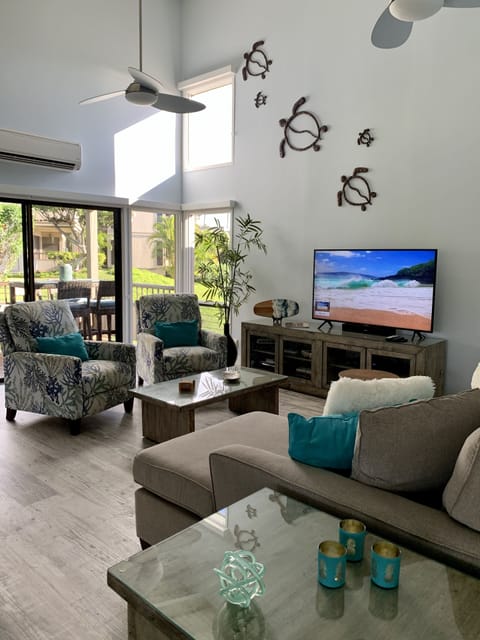 ALOHA!  Welcome to our Hawaiian home away from home!