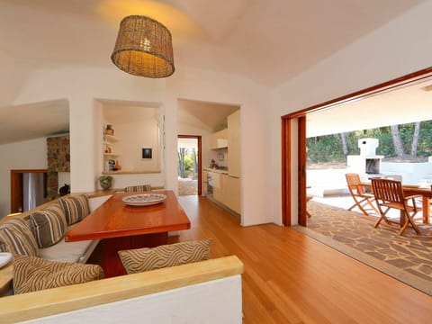 Room, Property, Interior Design, Furniture, Building, Ceiling, House, Floor, Real Estate, Wood Flooring