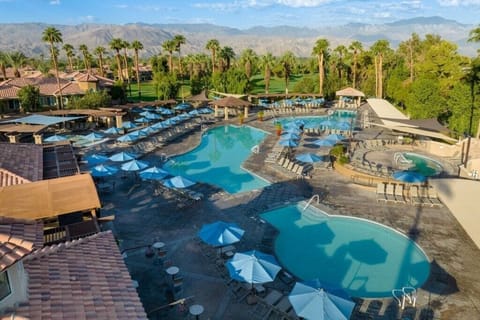Marriott's Desert Springs Villas_1_palmeras-swimming-pools.jpg