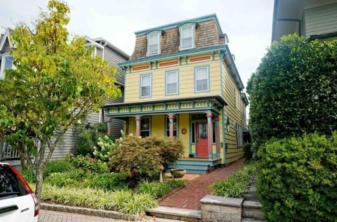 Americas most beautifully landscaped historic street, welcome!