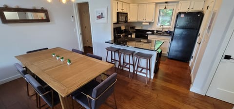 Kitchen & Expandable Dining Table