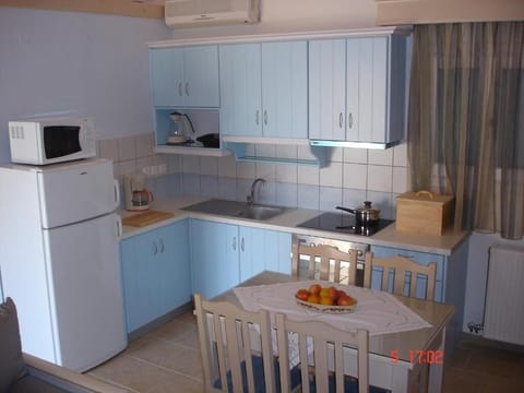 Kitchen 3