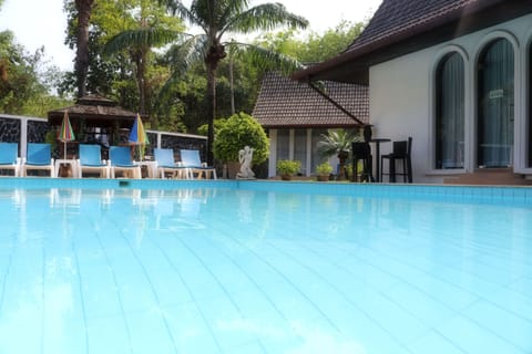 Welcome to Chalong Palm Residence - your hidden, but affordable Phuket paradise.