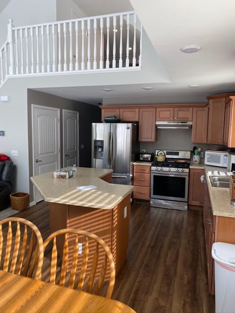 Dining room looking into kitchen.
Kitchen island.