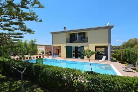 Holiday Home Swimming Pool
