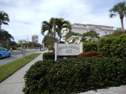 Siesta Shores. 