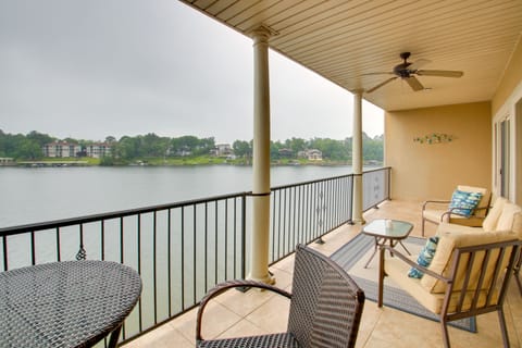 Hot Springs Vacation Rental | 2BR | 2BA | 1,320 Sq Ft | 2 Steps to Elevator