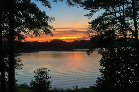 Peaceful sunsets from Ruby's Lakehouse