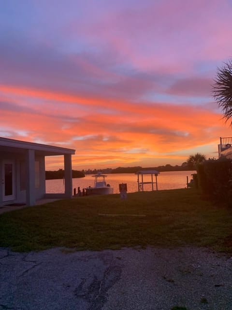 sunrise on the bay