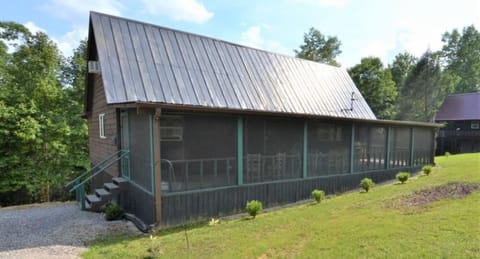 1200 Square Ft Private Cabin 