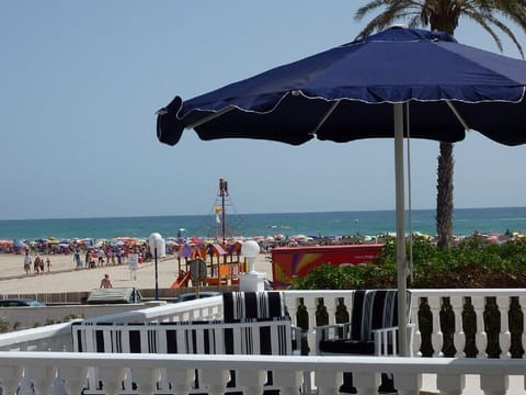 Fabulous beach & sea views only 25 meters from la zenia beach