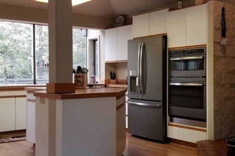 Fully stocked kitchen