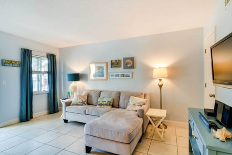 St. Pete Beach Vacation Rental | 1BR | 1BA | 566 Sq Ft | Stairs Required