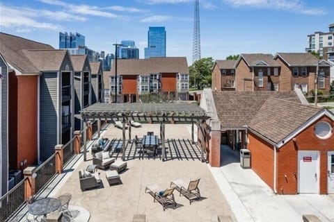 "We had a great stay here! The Airbnb was clean and in a great location, and the hosts were very communicative. Thank you so much."- March 2024