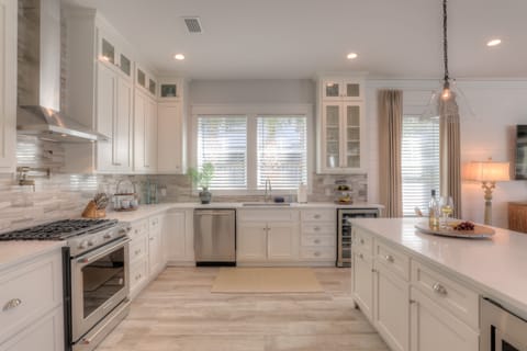 Cooking space for the gourmet chef's in the family