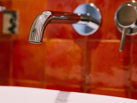 Double room "large", incl. breakfast - non-refundable rate - arthotel Blaue Gans House in Salzburg