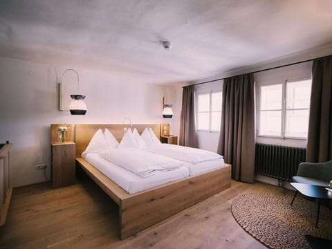 Double room "medium", incl. breakfast - arthotel Blaue Gans House in Salzburg