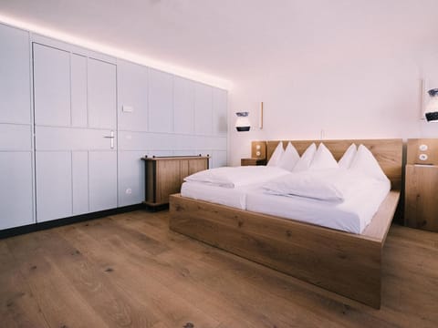 Double room "small", incl. breakfast - arthotel Blaue Gans House in Salzburg